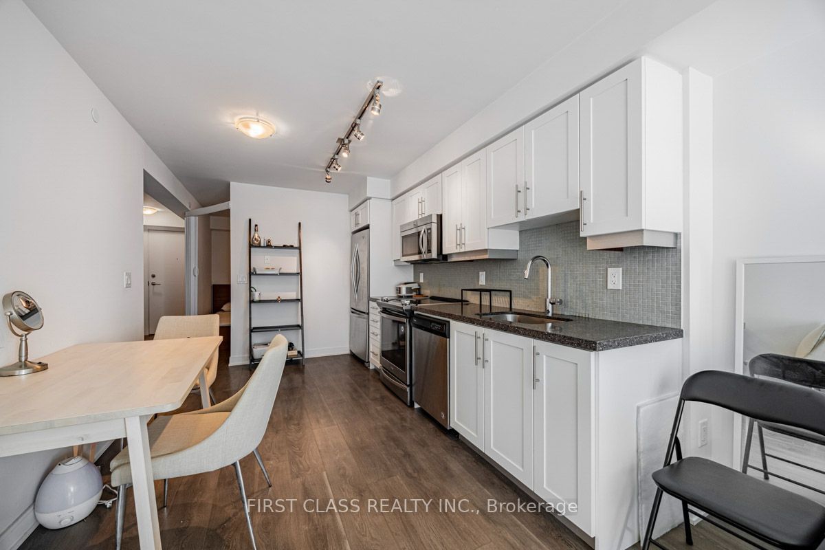 525 Adelaide St W, unit 1022 for sale