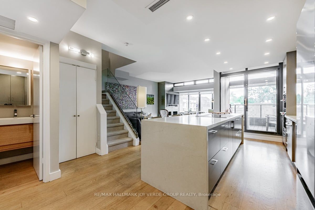 40 Oaklands Ave, unit 335 for sale - image #3