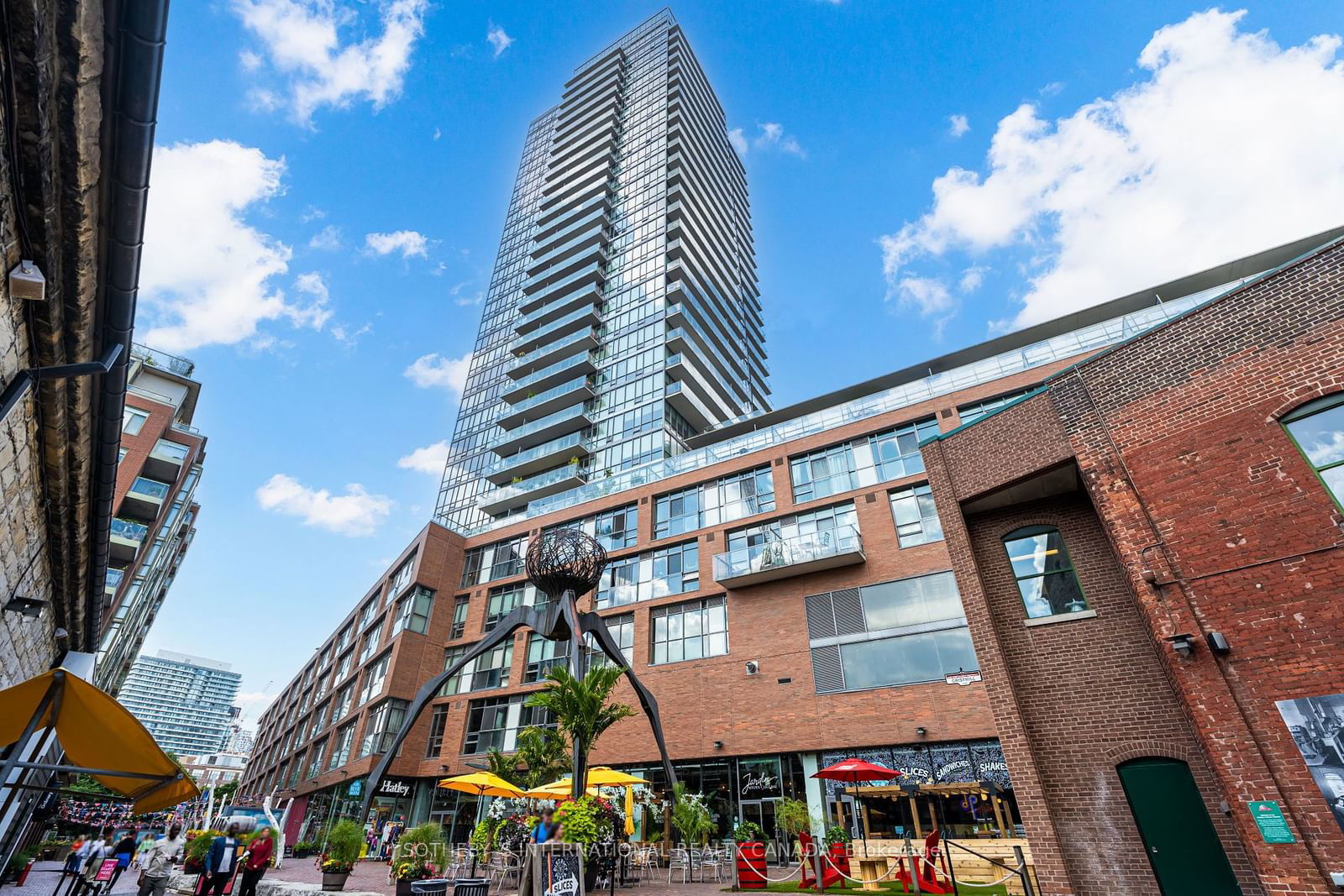 33 Mill St, unit 415 for sale - image #2