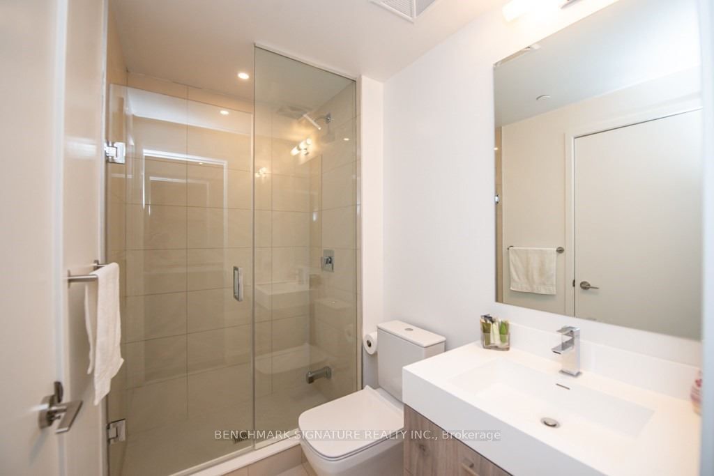 1 Yorkville Ave, unit 2812 for rent - image #8