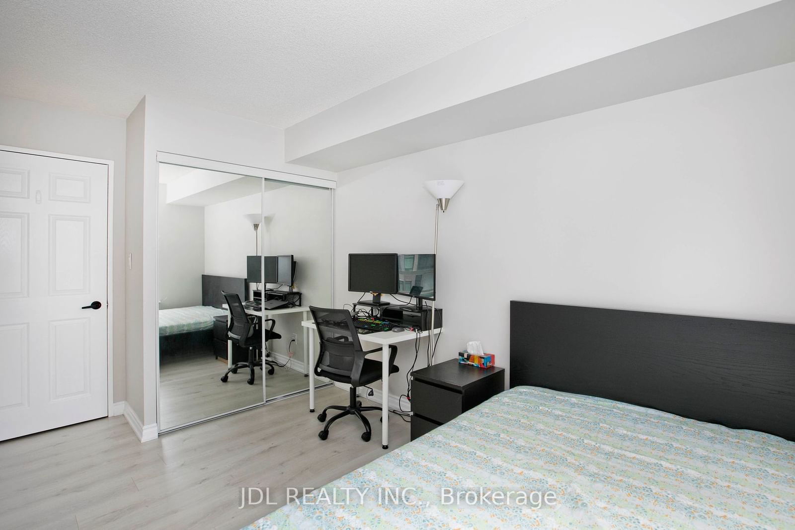 35 EMPRESS Ave, unit 2209 for sale - image #14