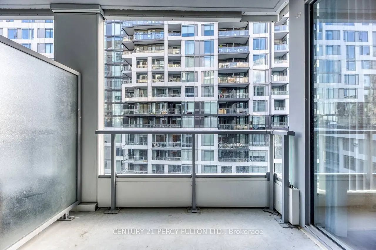 576 Front St W, unit 912 for rent - image #11