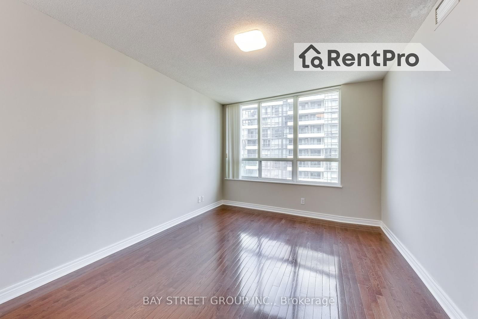 23 Hollywood Ave, unit 2008 for rent - image #26