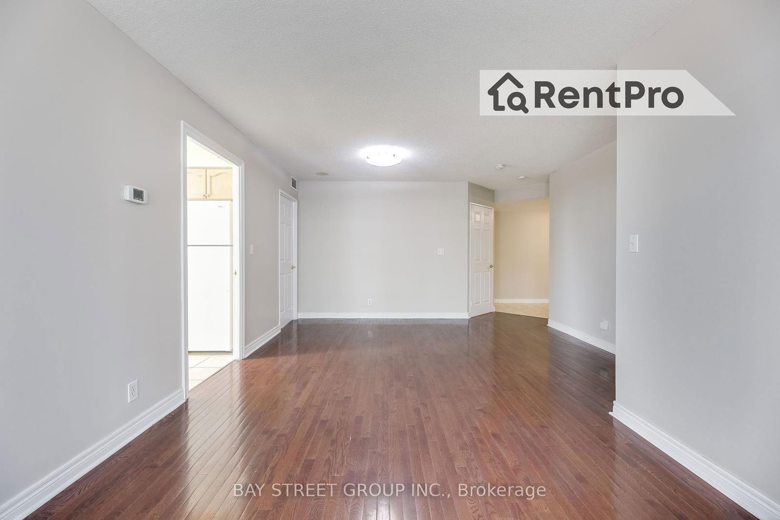 23 Hollywood Ave, unit 2008 for rent - image #9