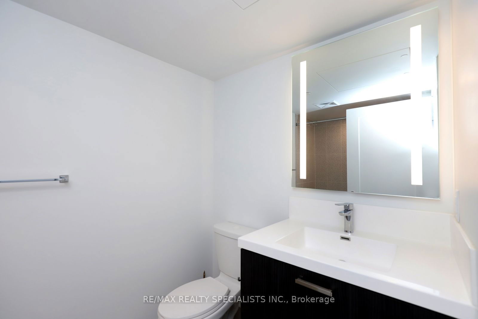 50 Mccaul St, unit 617 for sale - image #22