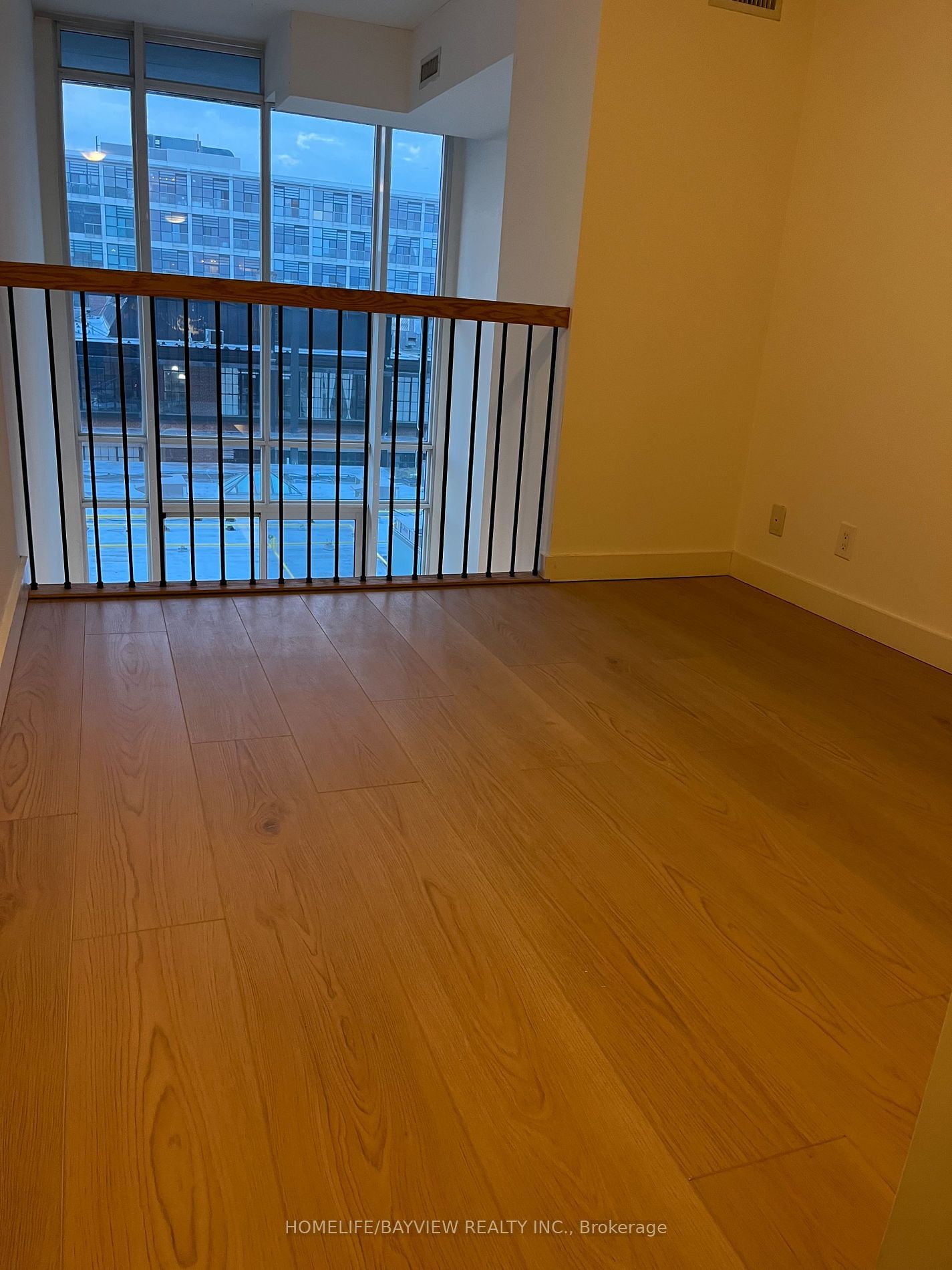 5 Hanna Ave, unit 424 for rent