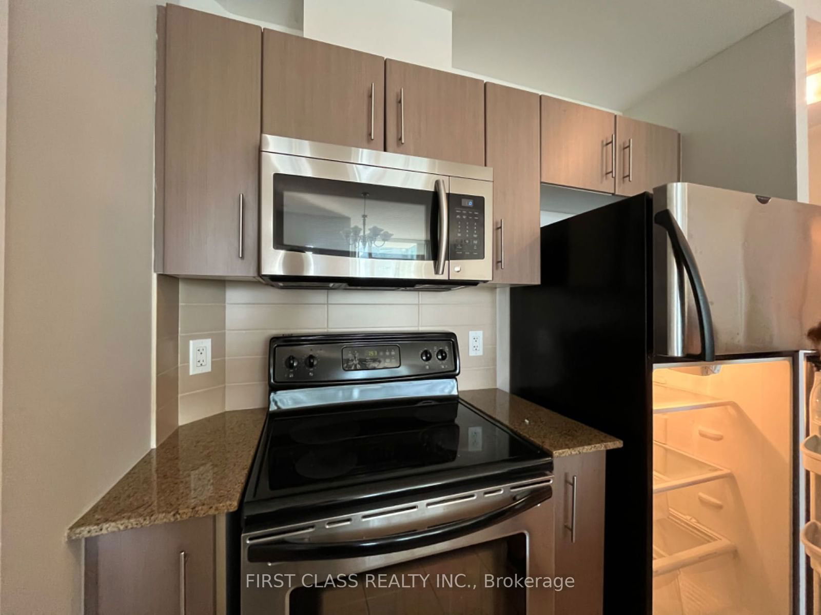 12 Yonge St, unit 2607 for rent