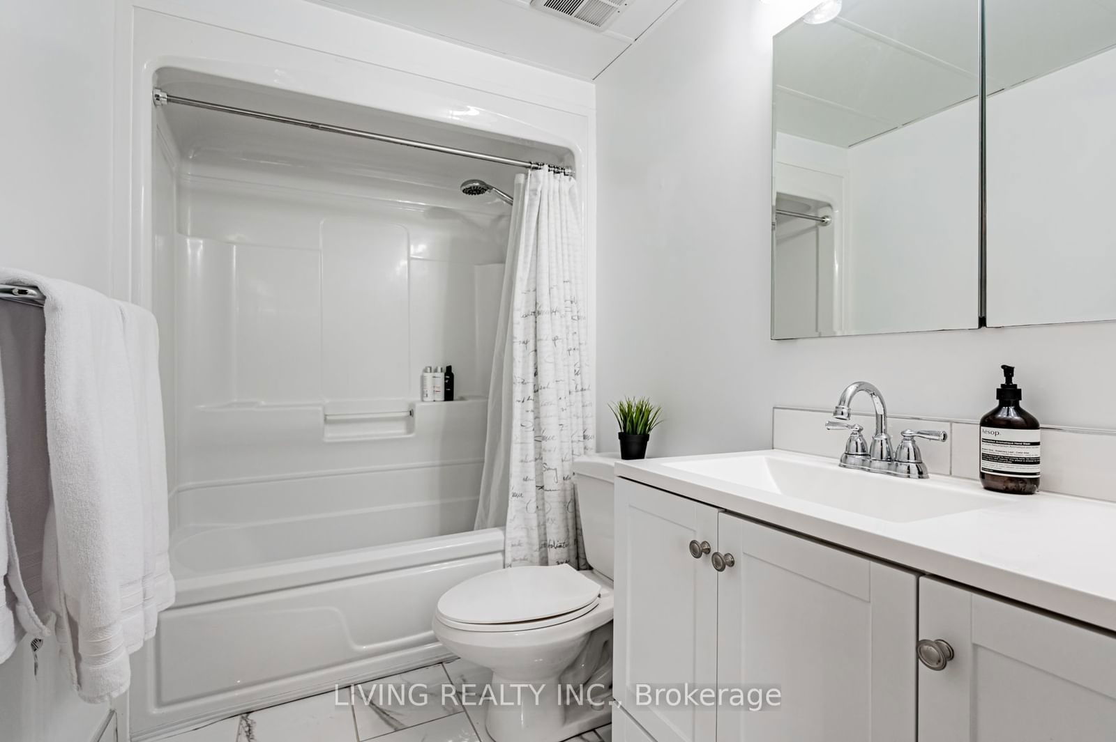 781 King St W, unit 102 for rent - image #22