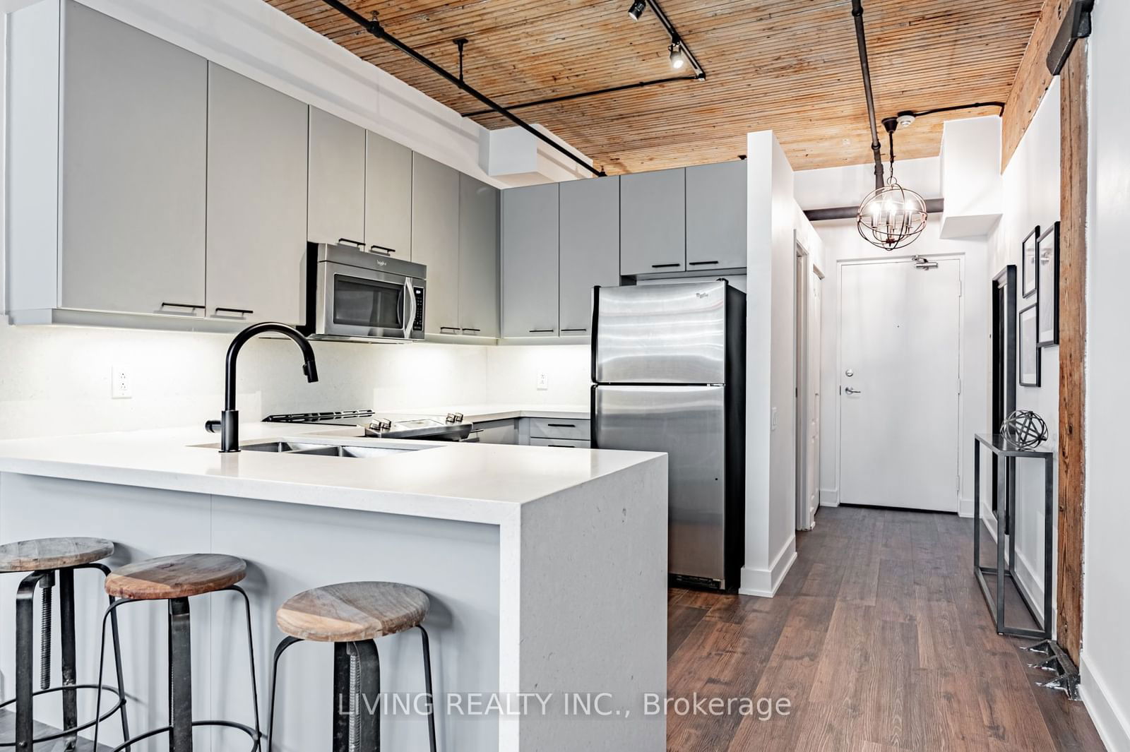 781 King St W, unit 102 for rent - image #5