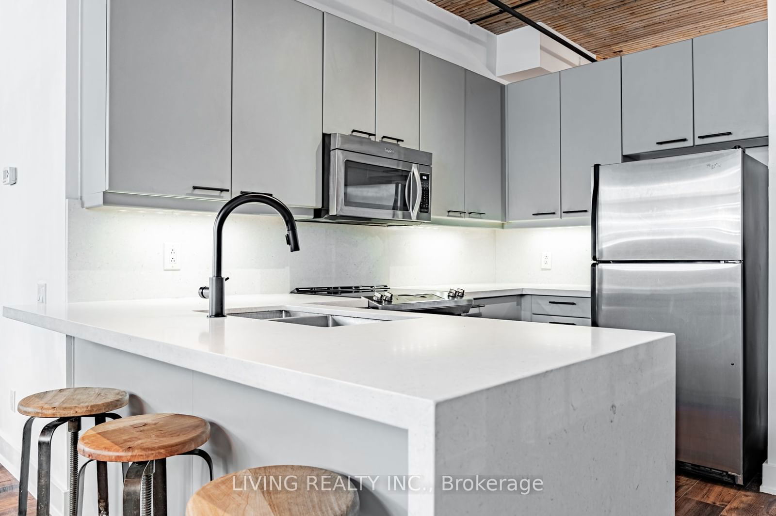 781 King St W, unit 102 for rent - image #6