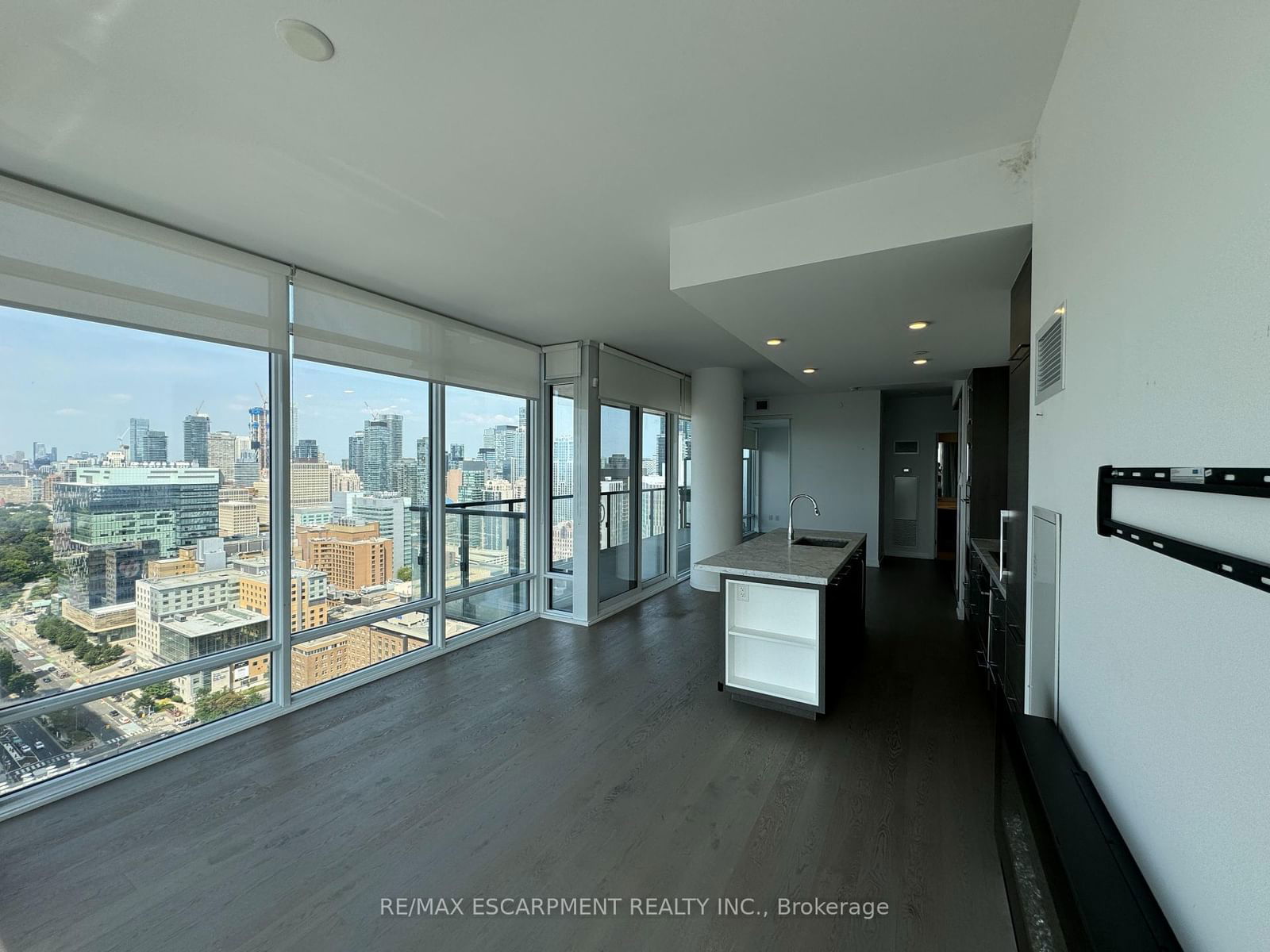 488 University Ave, unit 2816 for rent - image #10