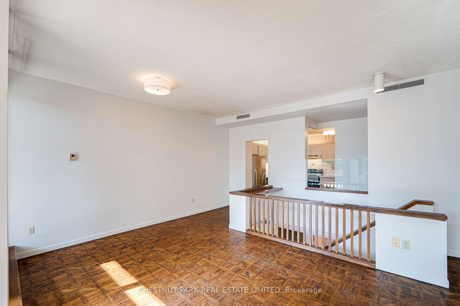 40 Oaklands Ave, unit 329 for sale - image #12