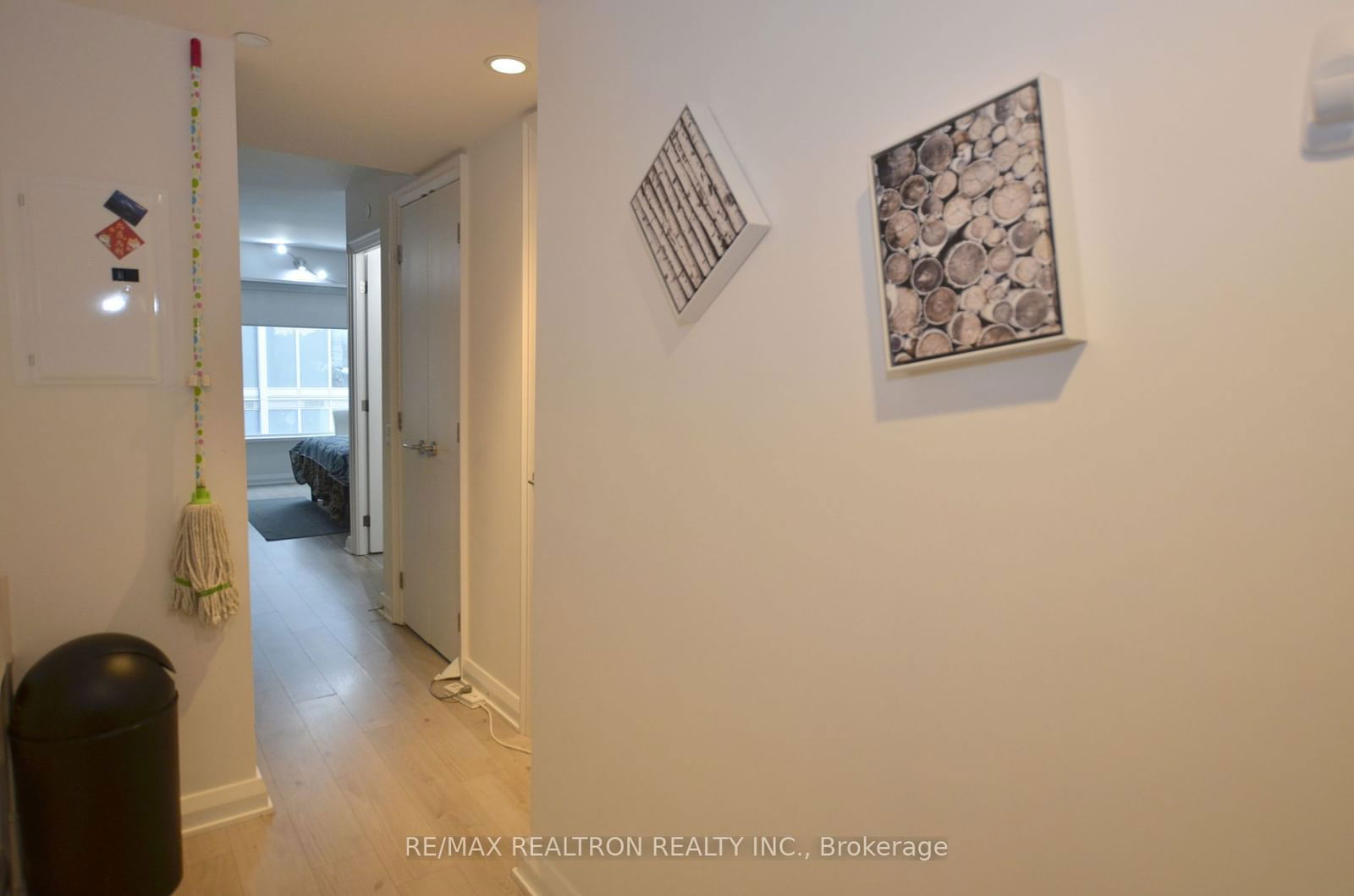 155 Yorkville Ave, unit 713 for sale