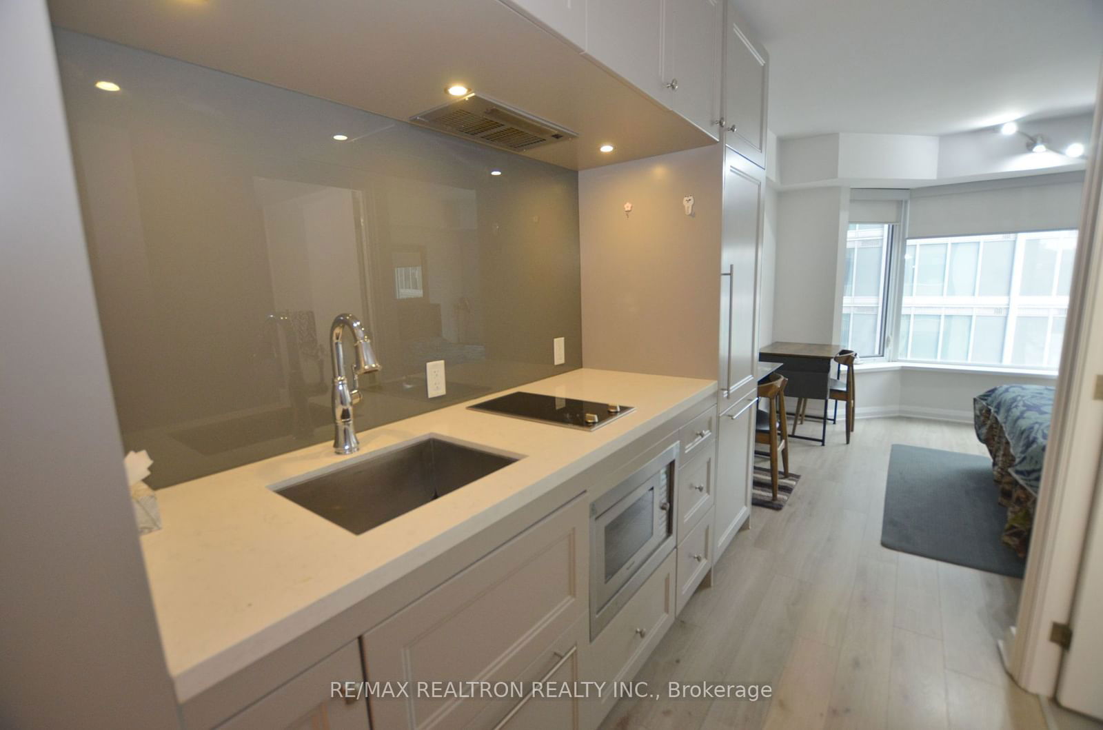 155 Yorkville Ave, unit 713 for sale - image #7