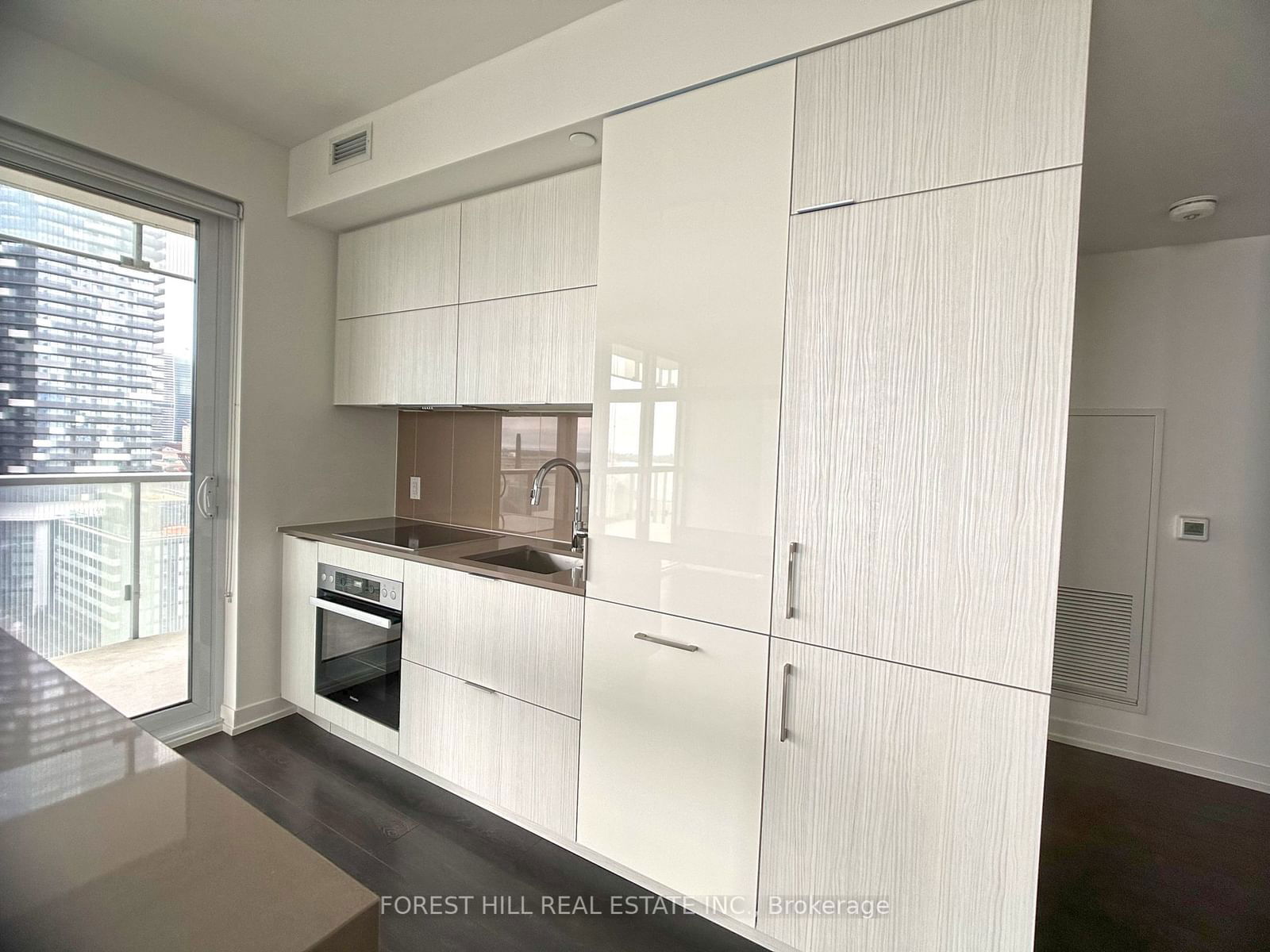 15 Lower Jarvis St, unit 1605 for rent - image #3