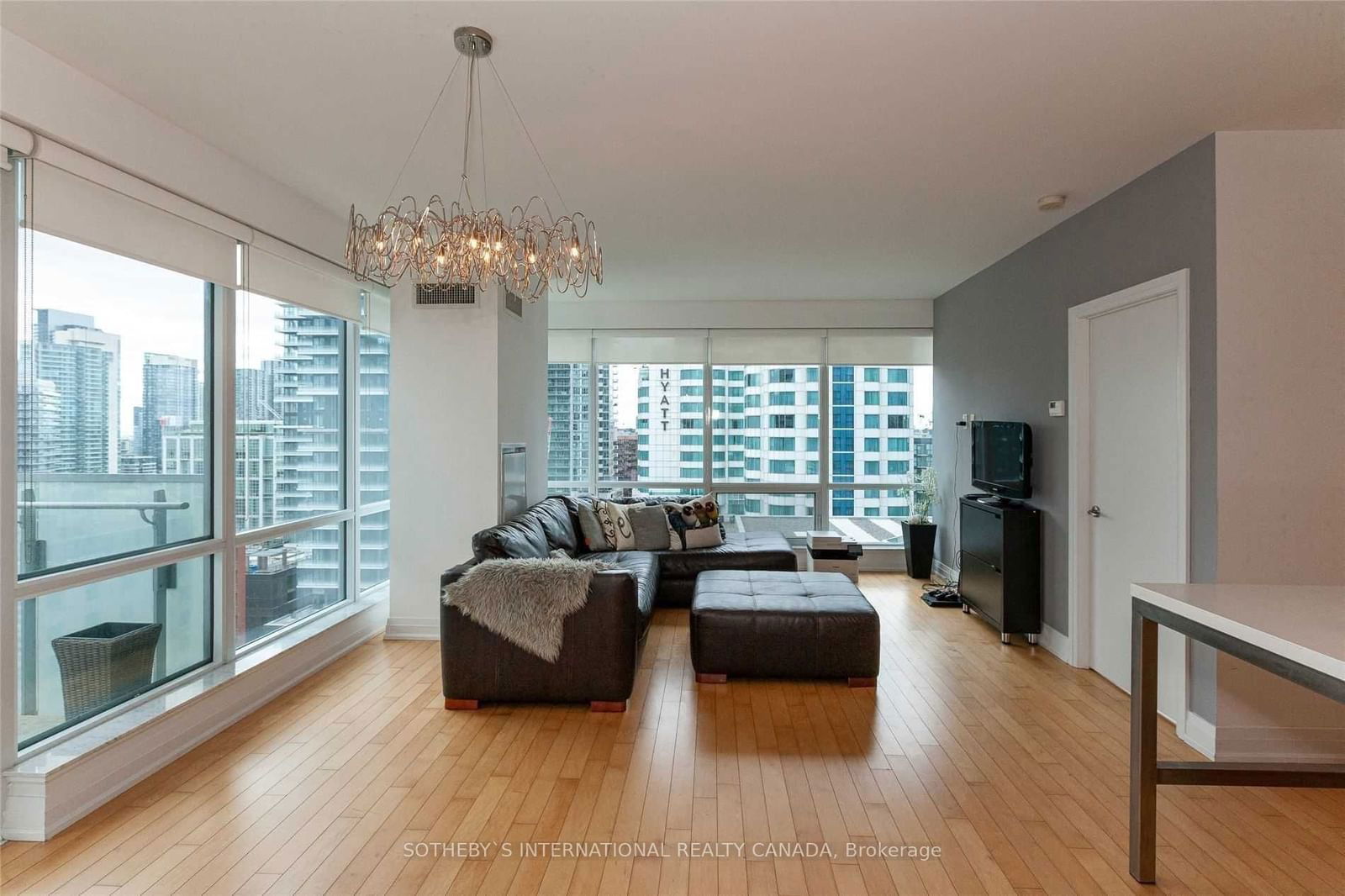 80 John St, unit 1603 for sale - image #13