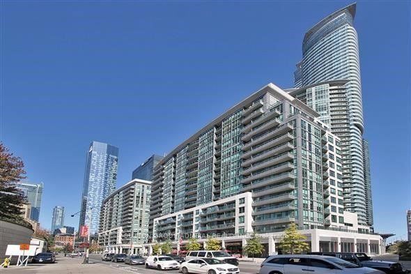 25 Lower Simcoe St, unit 1815 for rent - image #1