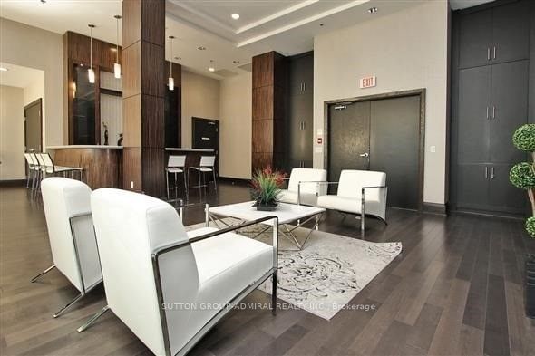 25 Lower Simcoe St, unit 1815 for rent