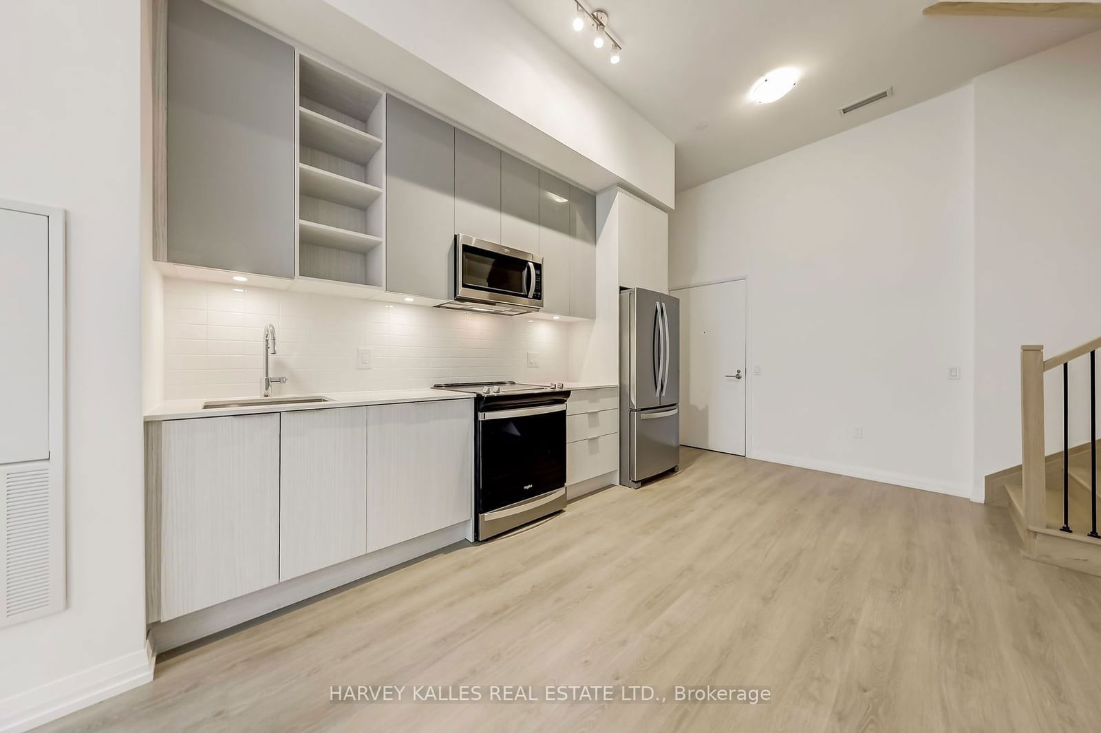 25 Holly St, unit TH105 for rent - image #5