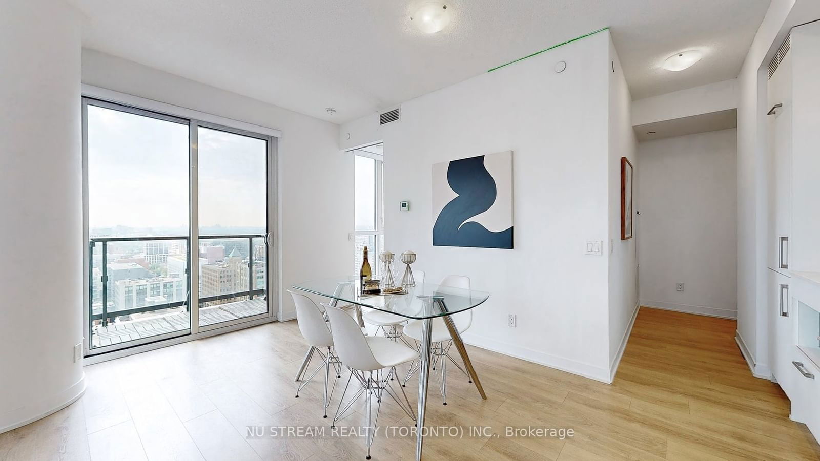 87 Peter St, unit 2402 for sale - image #12