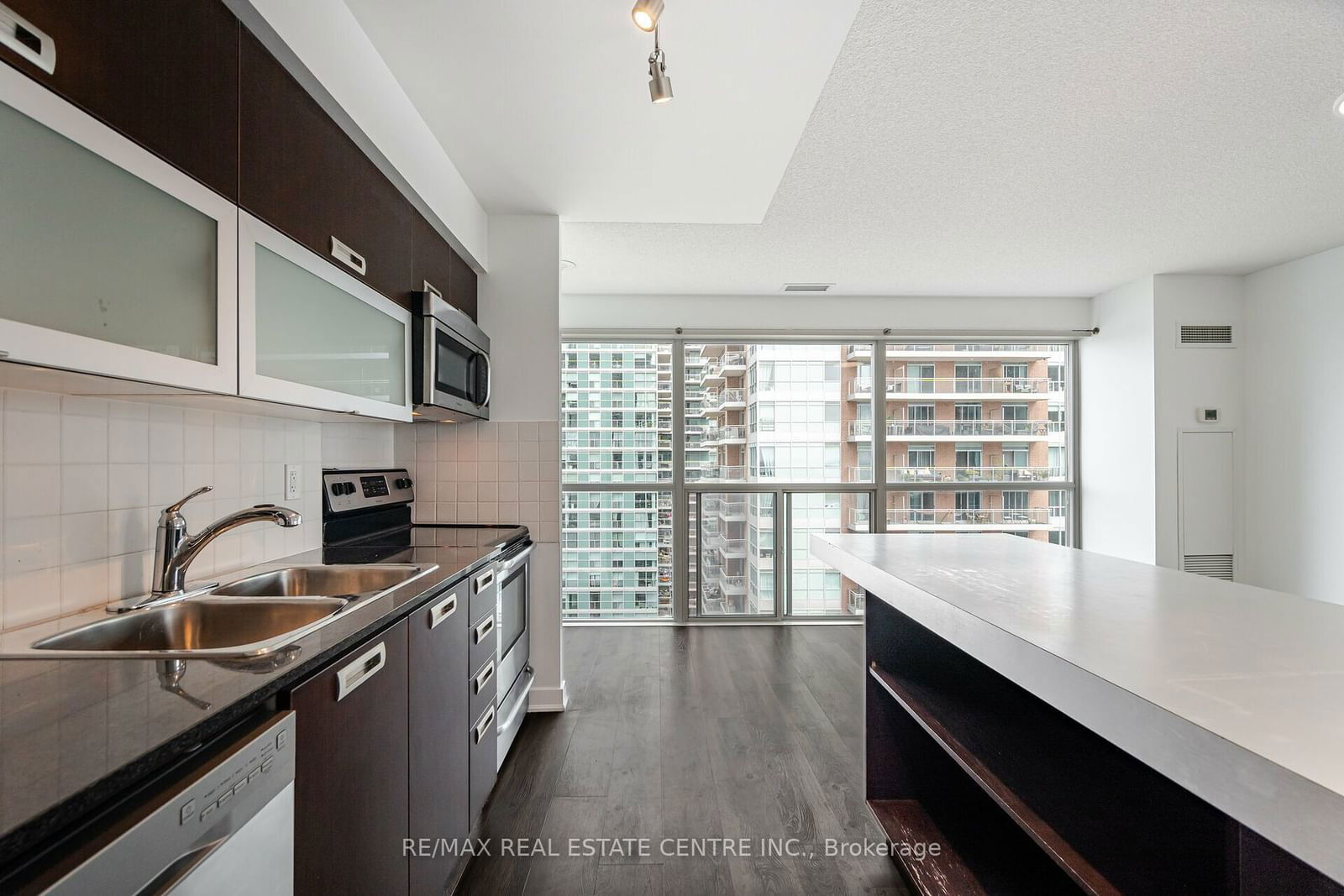 100 Western Battery Rd, unit 1702 for rent - image #10