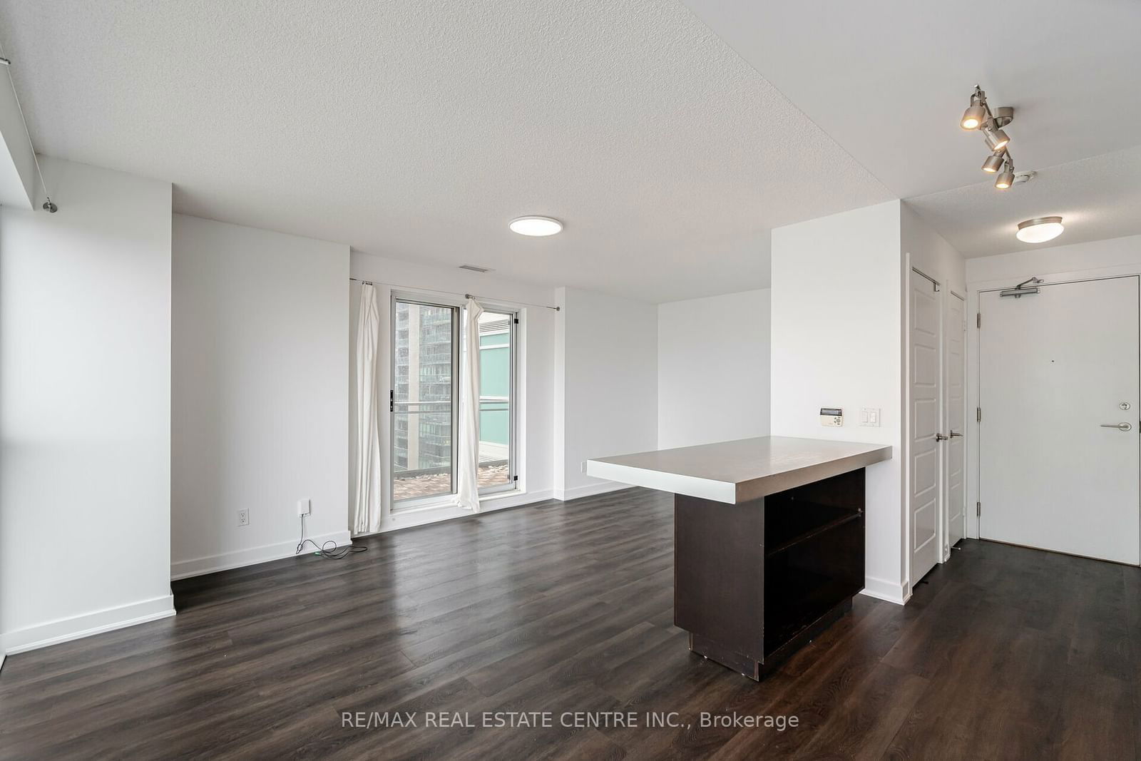 100 Western Battery Rd, unit 1702 for rent - image #11