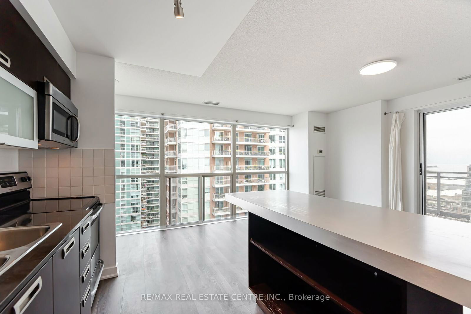 100 Western Battery Rd, unit 1702 for rent - image #12