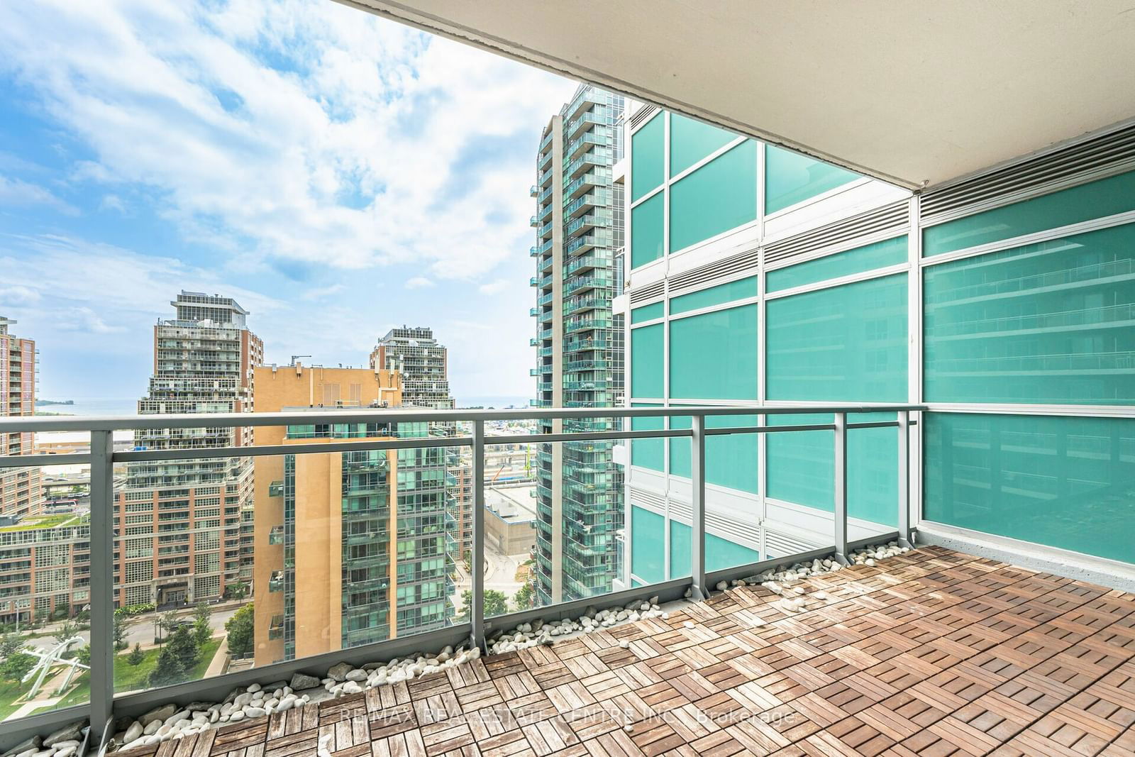 100 Western Battery Rd, unit 1702 for rent - image #20