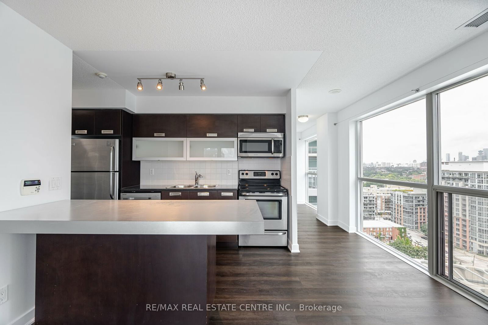 100 Western Battery Rd, unit 1702 for rent - image #8