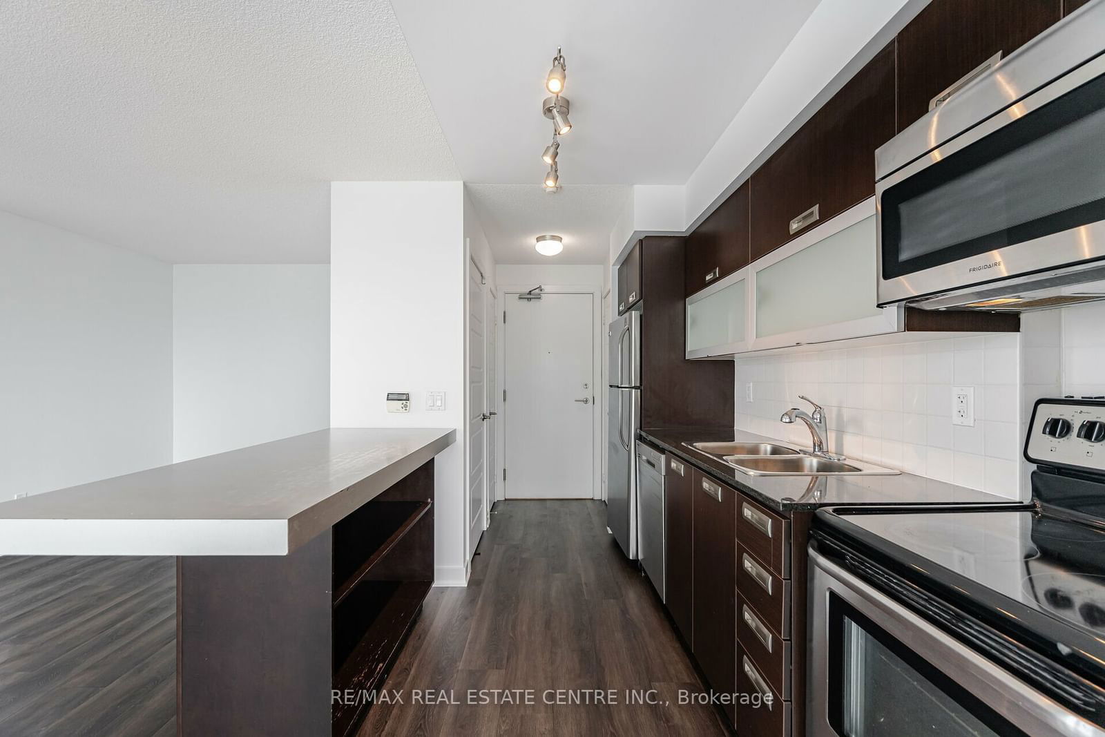 100 Western Battery Rd, unit 1702 for rent - image #9