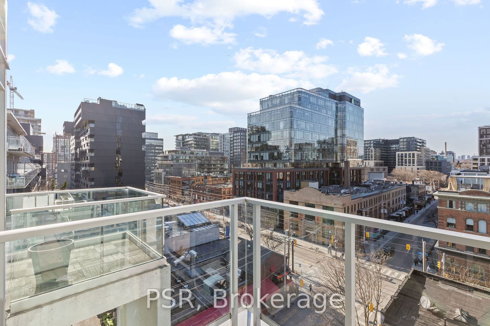 75 Portland St, unit 909 for sale