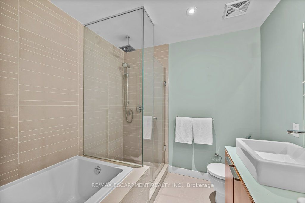 25 Stafford St, unit 703 for sale - image #23