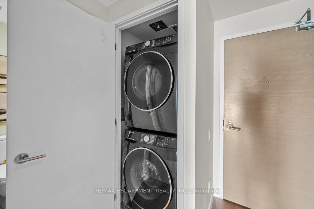 25 Stafford St, unit 703 for sale - image #32