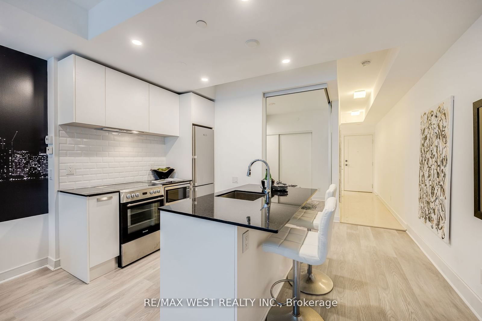 57 St Joseph St, unit 202 for sale - image #5