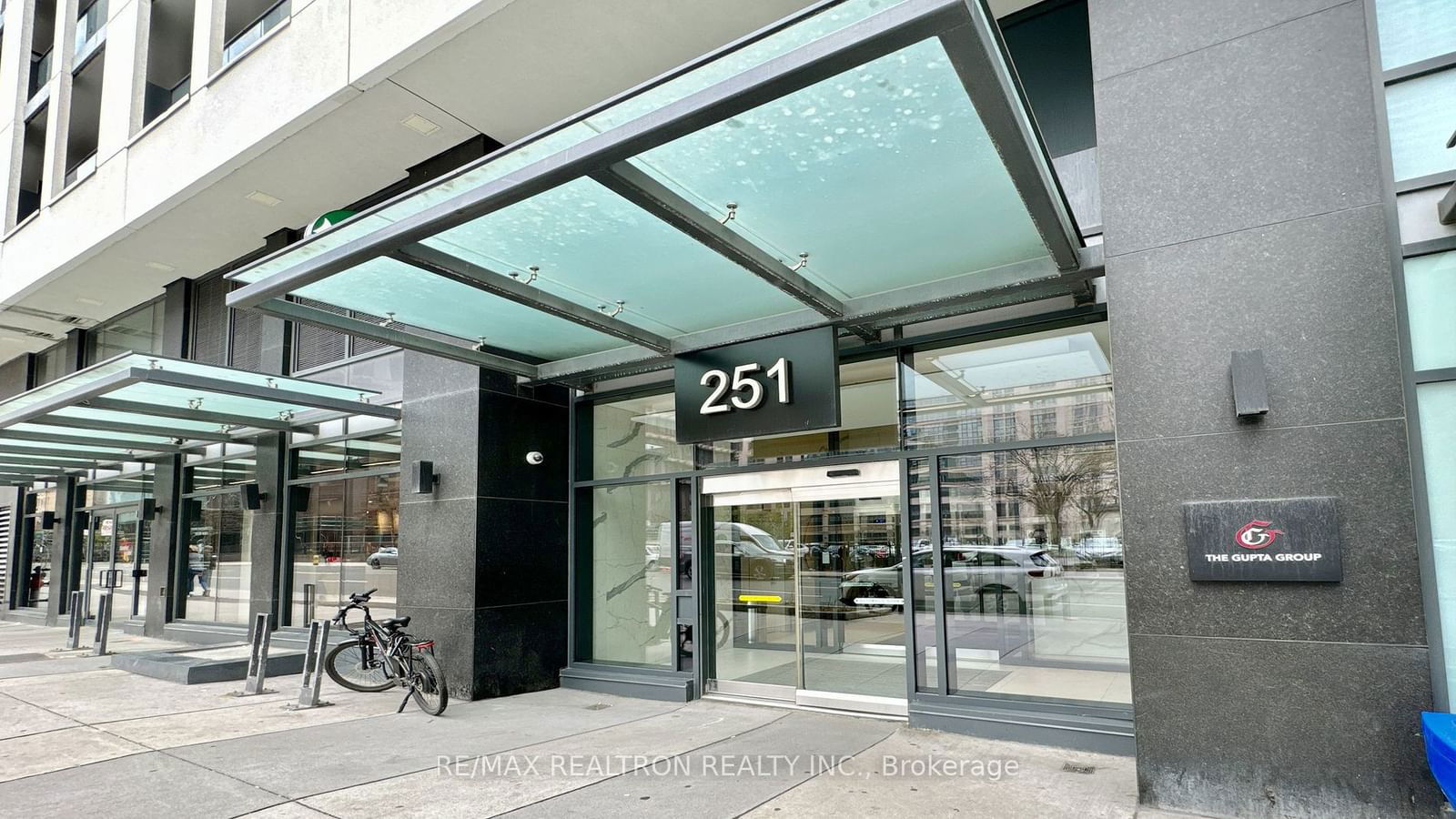 251 Jarvis St, unit 3211 for rent