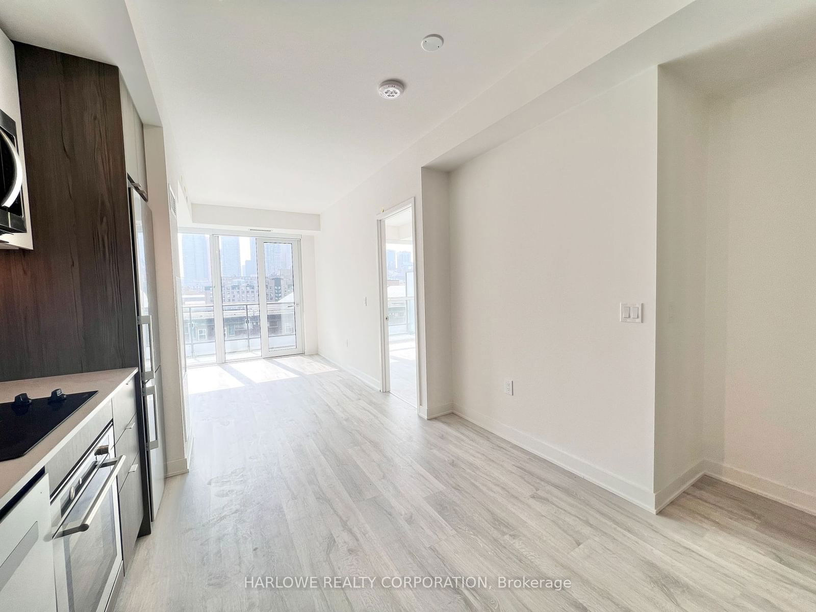 121 Lower Sherbourne St, unit 755 SW for rent - image #5