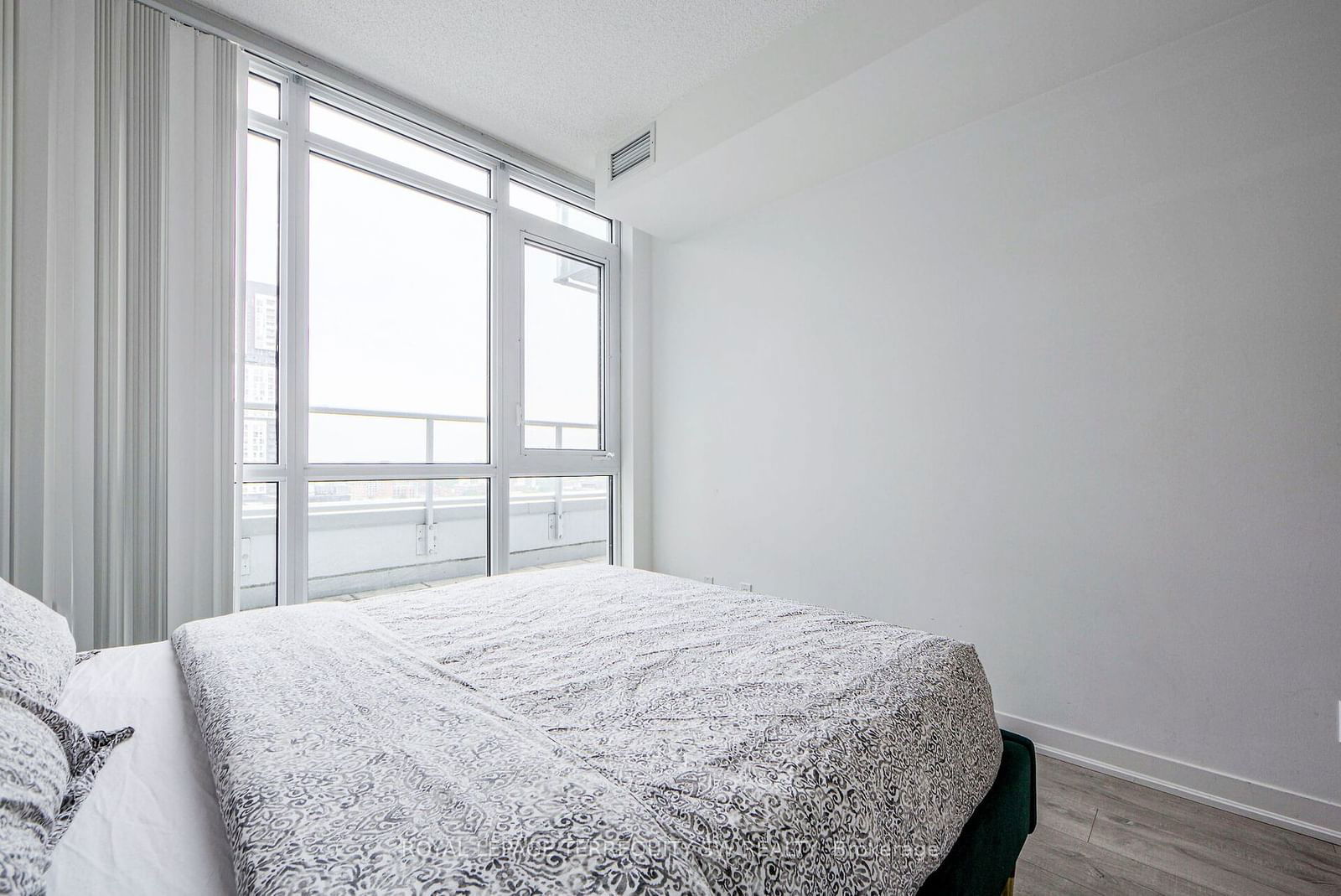 199 Richmond St, unit 1707 for sale - image #18