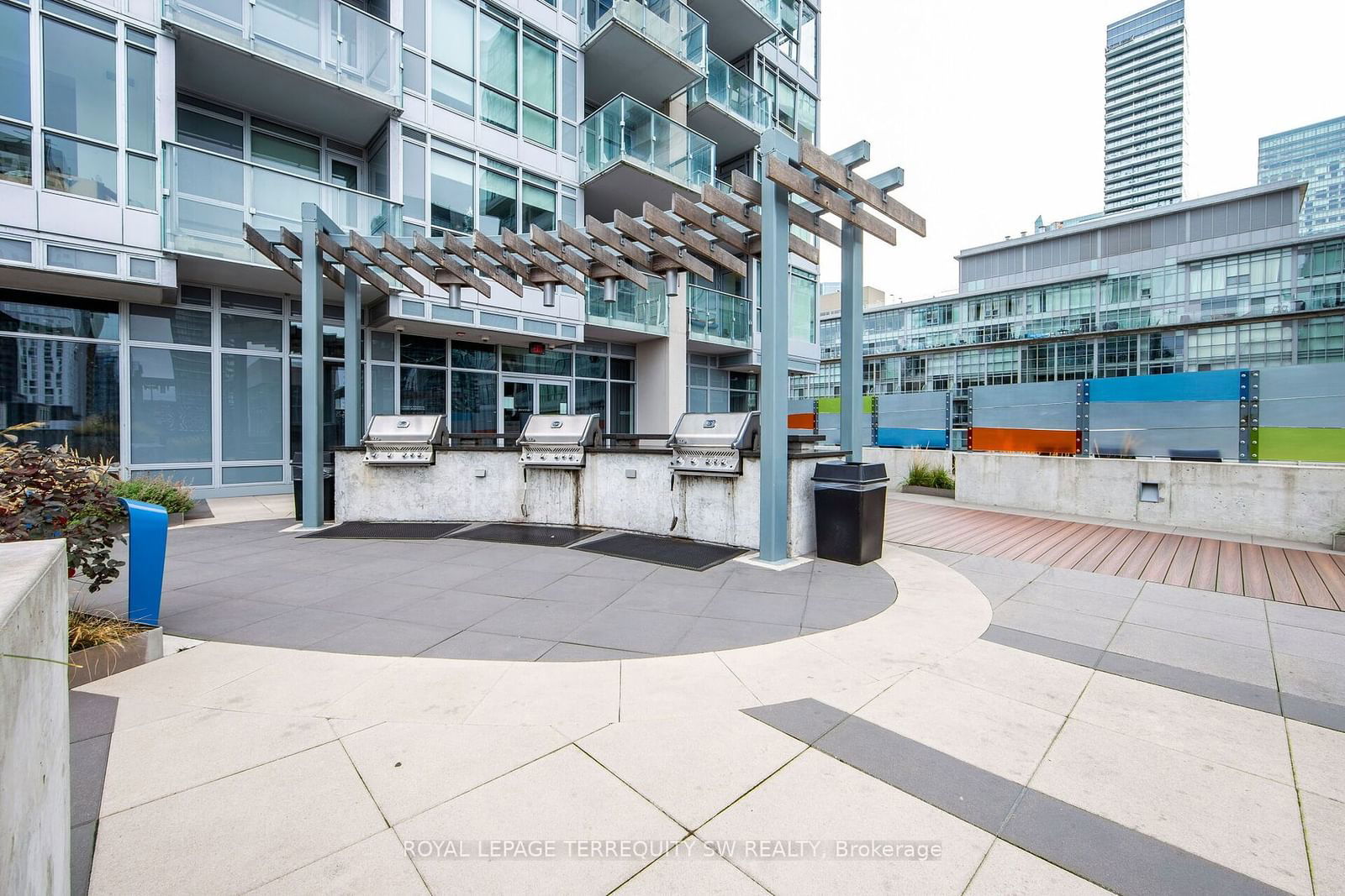 199 Richmond St, unit 1707 for sale