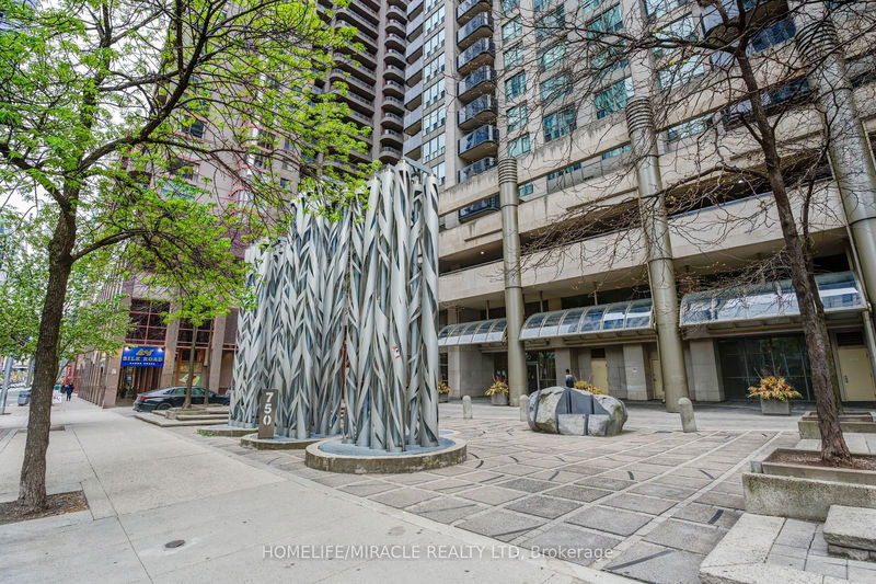 750 Bay St, unit 2705 for sale