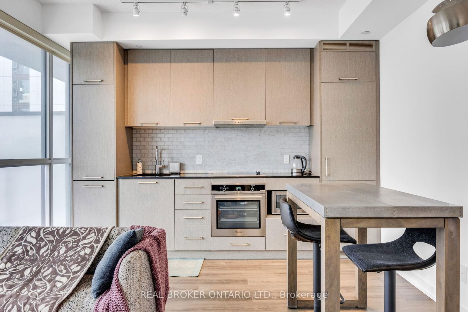 87 Peter St, unit 1607 for rent - image #6