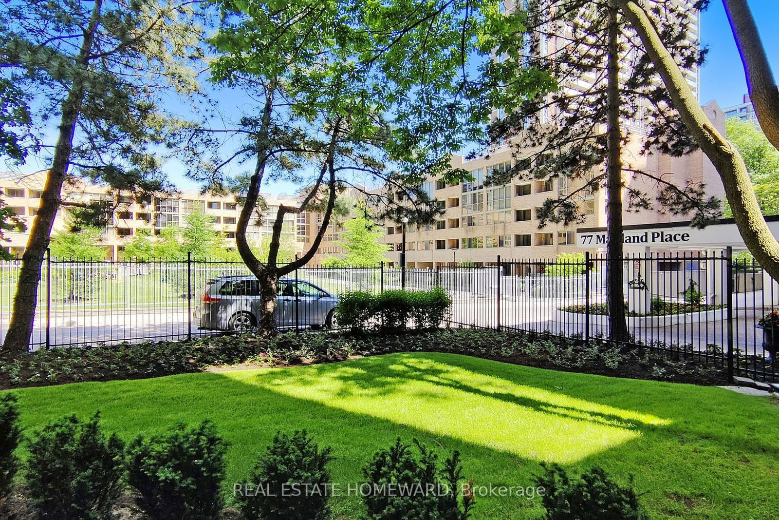 77 Maitland Pl, unit 120 for sale - image #34