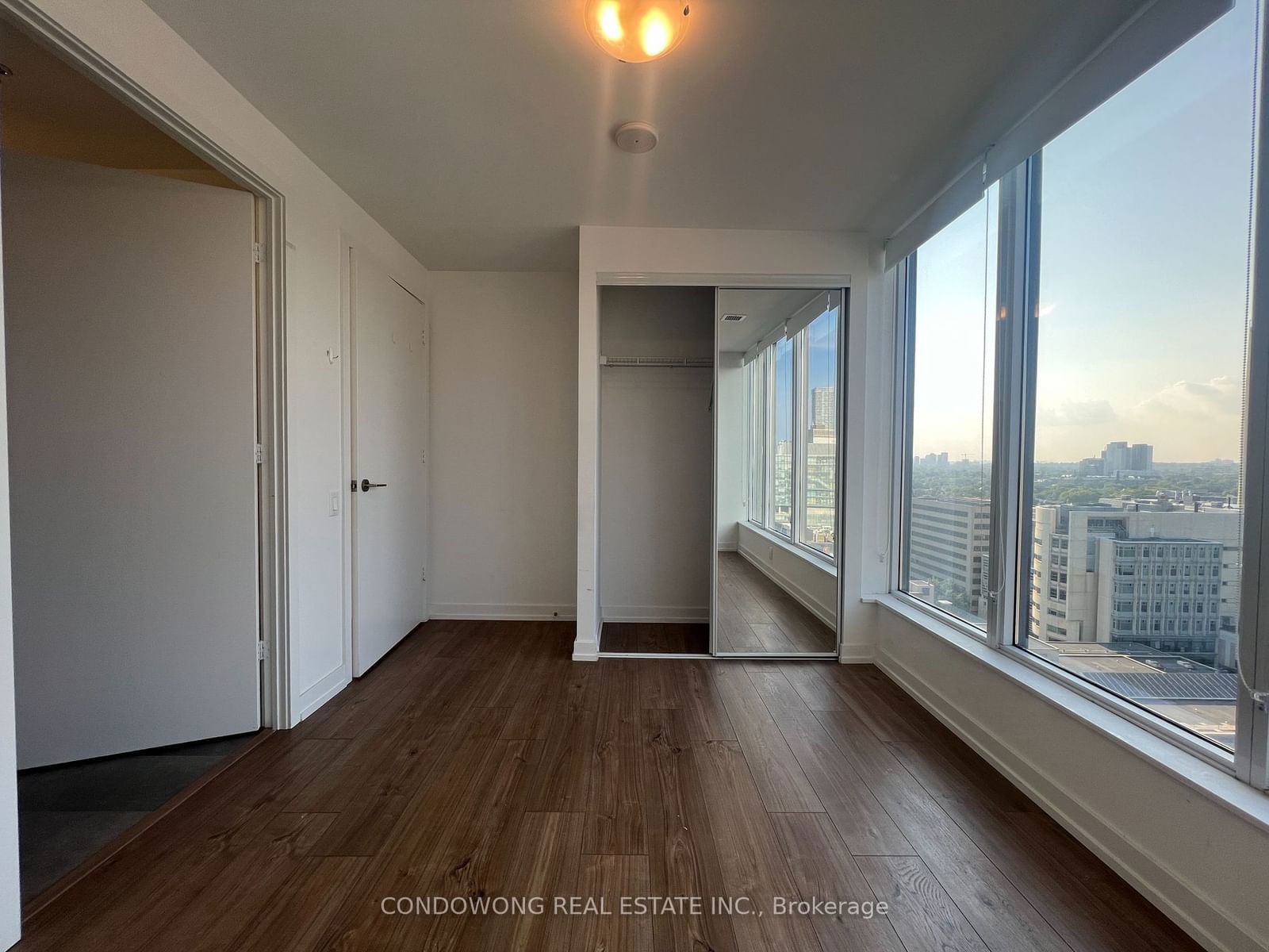 203 College St, unit 1704 for rent - image #10