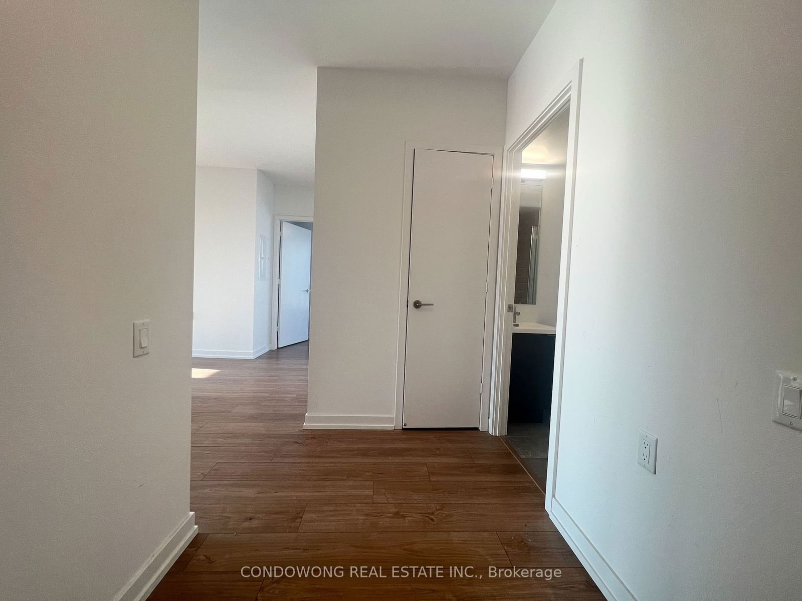 203 College St, unit 1704 for rent - image #18