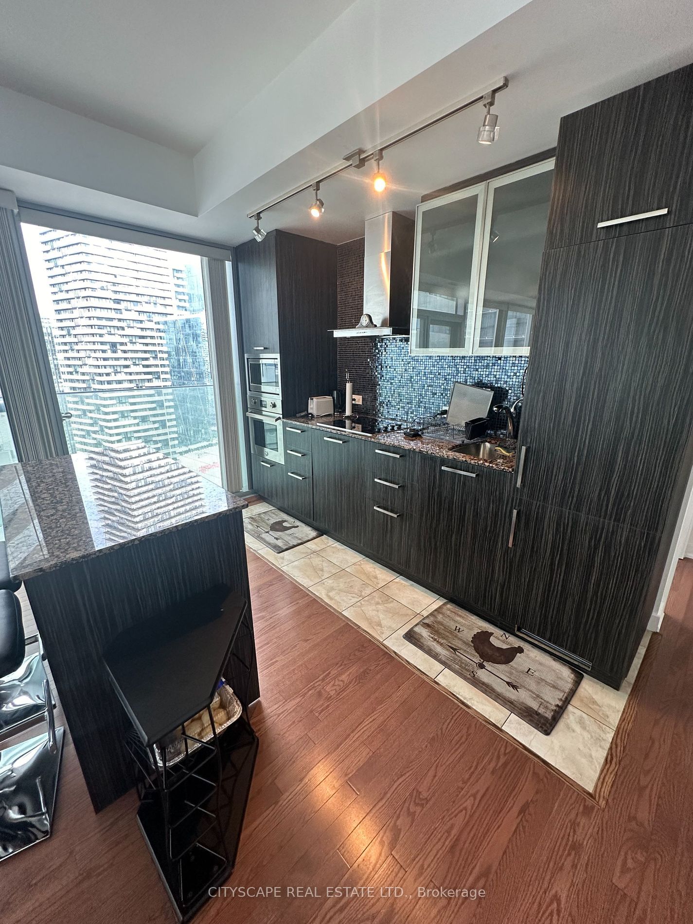 12 York St, unit 3910 for rent