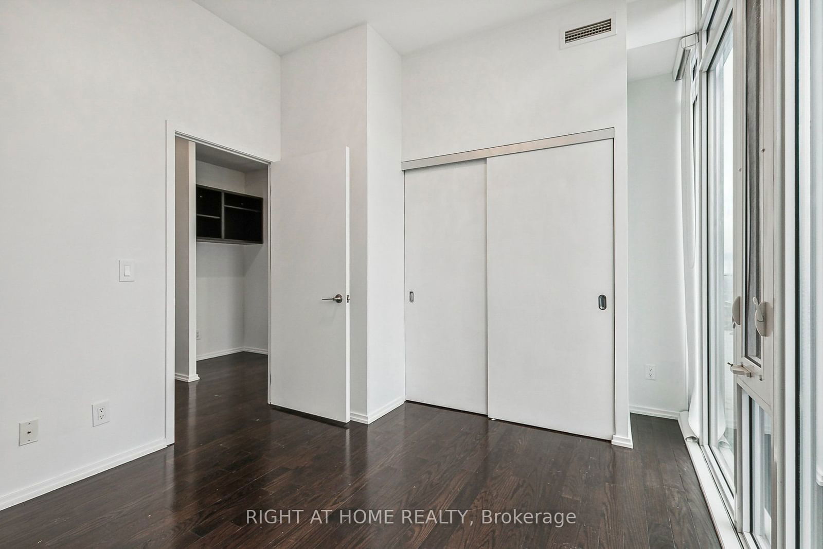 75 St Nicholas St, unit 3506 for rent - image #6