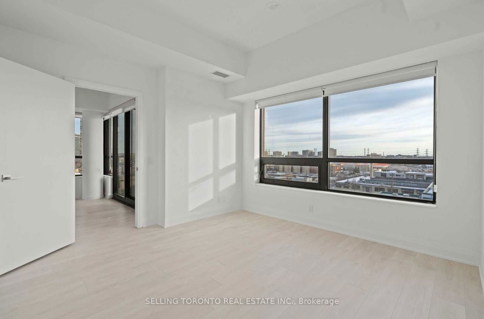 33 Frederick Todd Way, unit 606 for sale - image #8