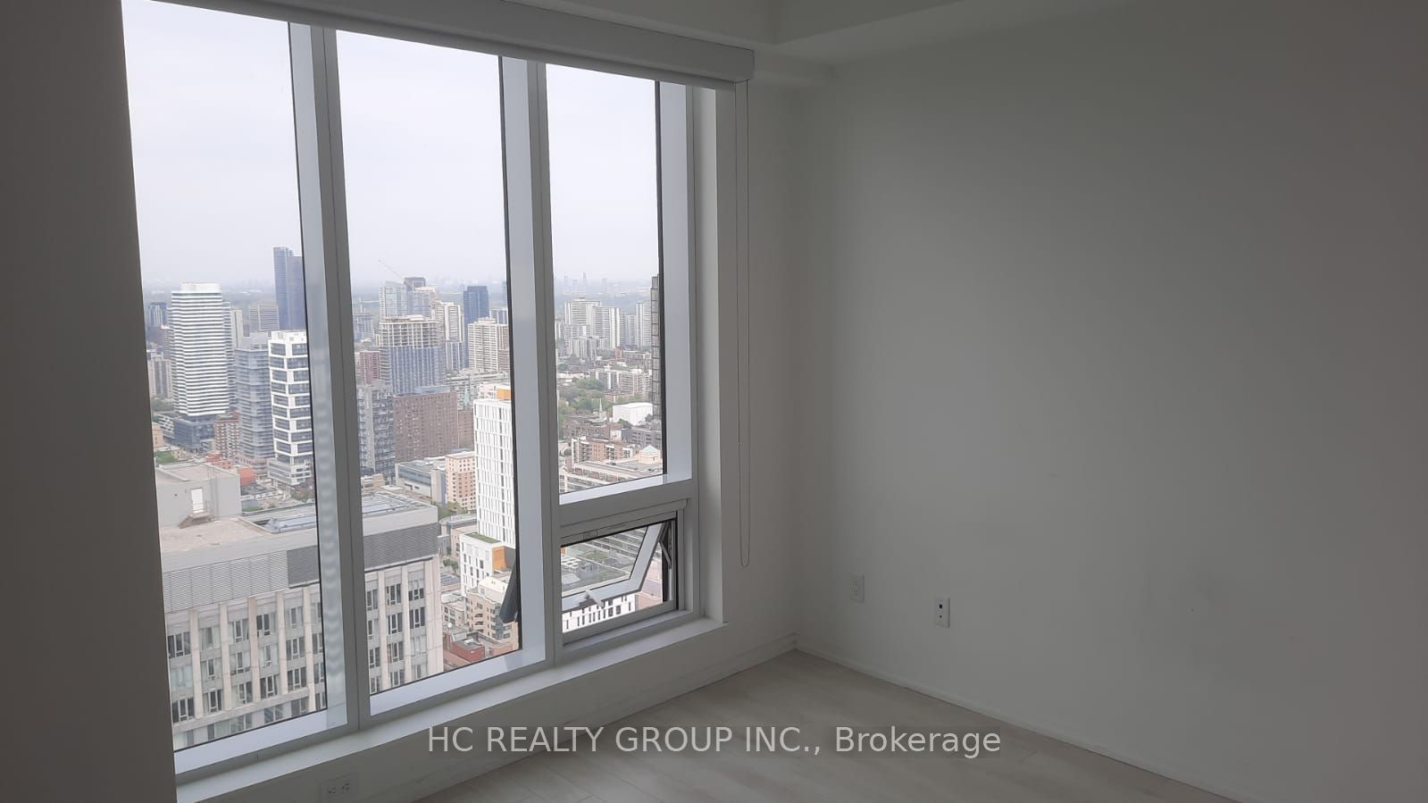 197 Yonge St, unit 4601 for sale