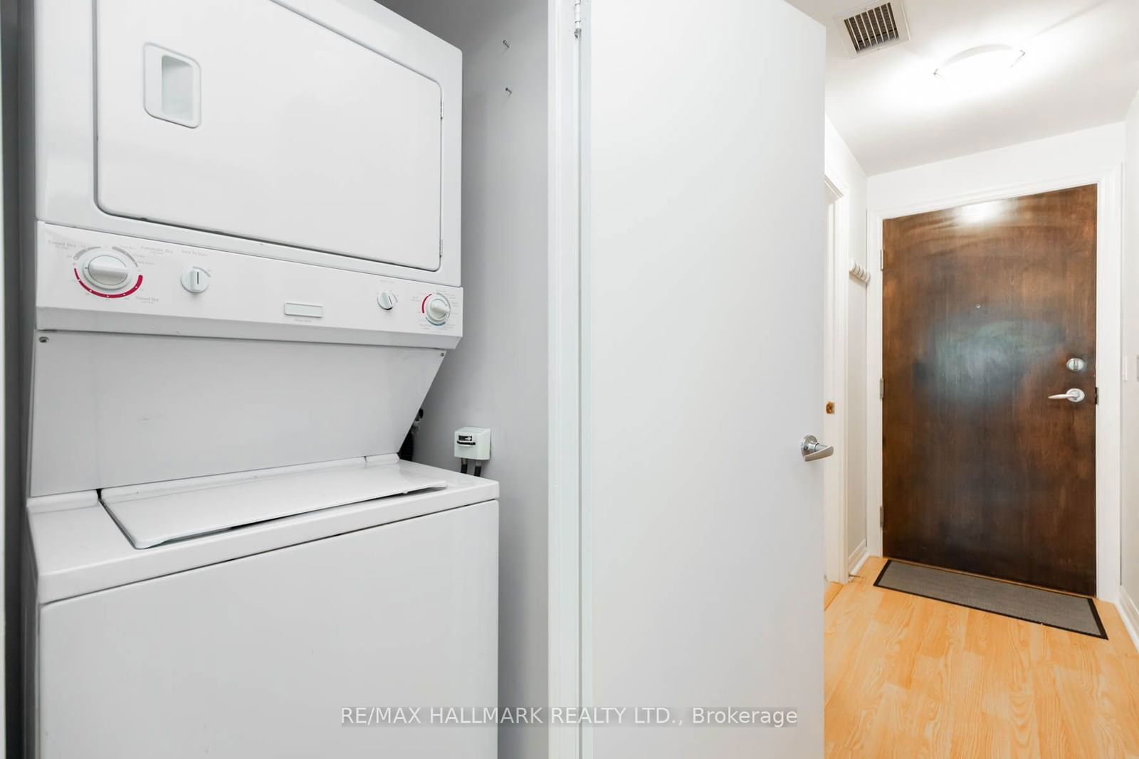 12 Yonge St, unit 409 for sale - image #26