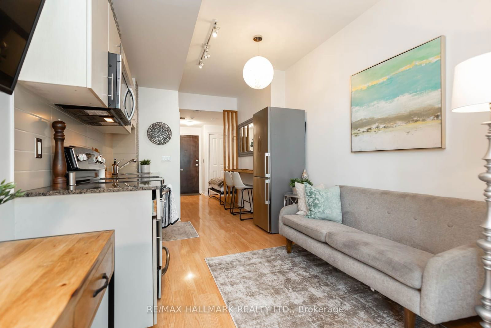 12 Yonge St, unit 409 for sale - image #4