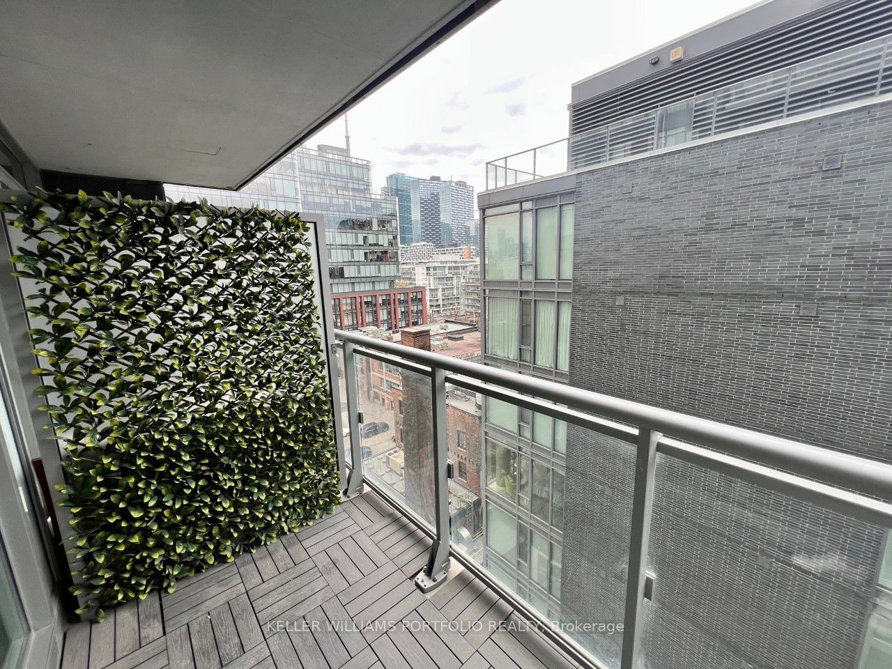 525 Adelaide St W, unit 1027 for rent - image #8